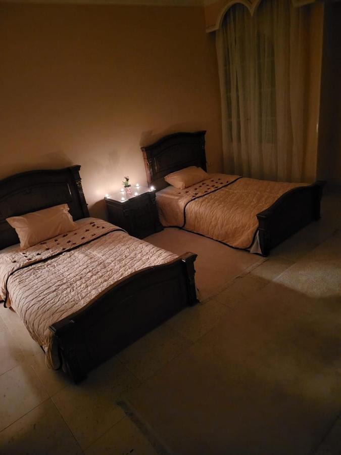 Hk Pyramids Guest House Кайро Екстериор снимка