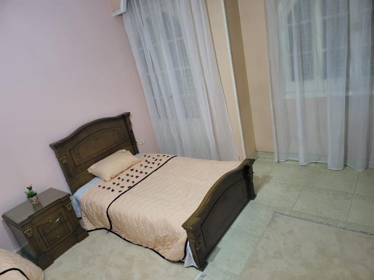 Hk Pyramids Guest House Кайро Екстериор снимка