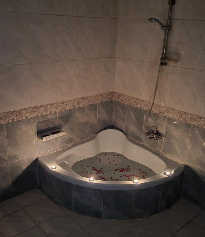 Hk Pyramids Guest House Кайро Екстериор снимка