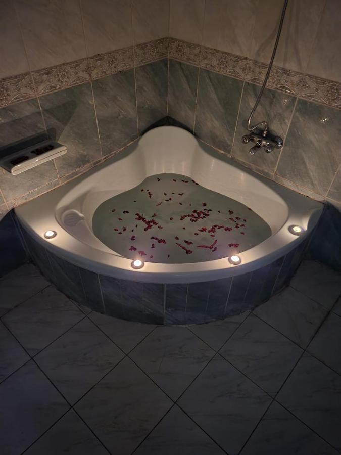 Hk Pyramids Guest House Кайро Екстериор снимка